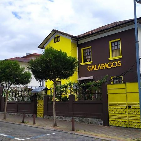Galapagos Natural Life Hostel Quito Exterior foto