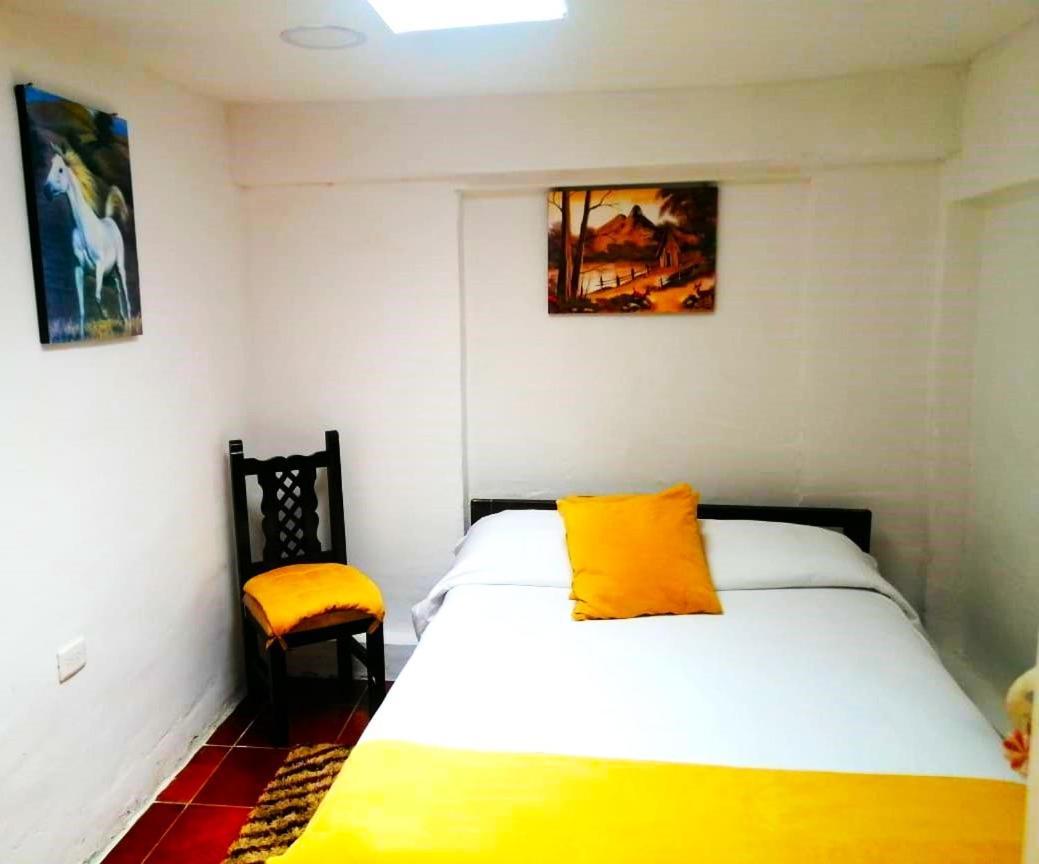 Galapagos Natural Life Hostel Quito Exterior foto