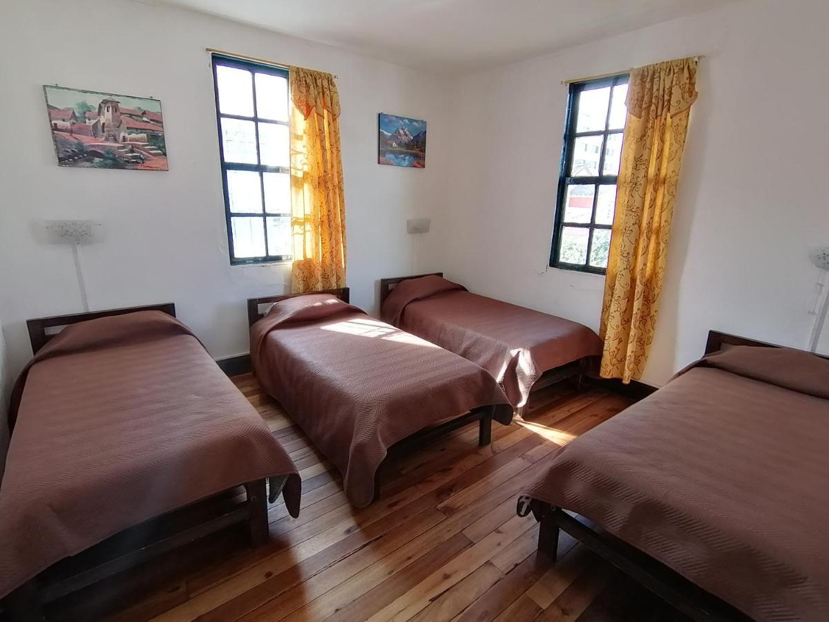 Galapagos Natural Life Hostel Quito Exterior foto